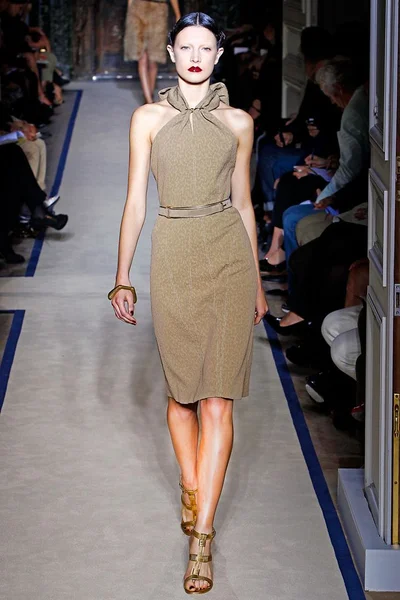Look 27